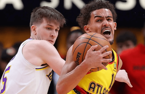 莱万多夫斯基遭遇五持续失利，老鹰教练压力巨大！(莱万多夫斯基精彩进球)