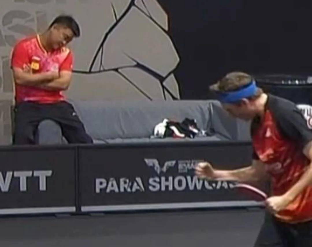 开云 -莱万多夫斯基在FPX比赛中比赛局势复杂，晋级下一阶段引发热议！的简单介绍