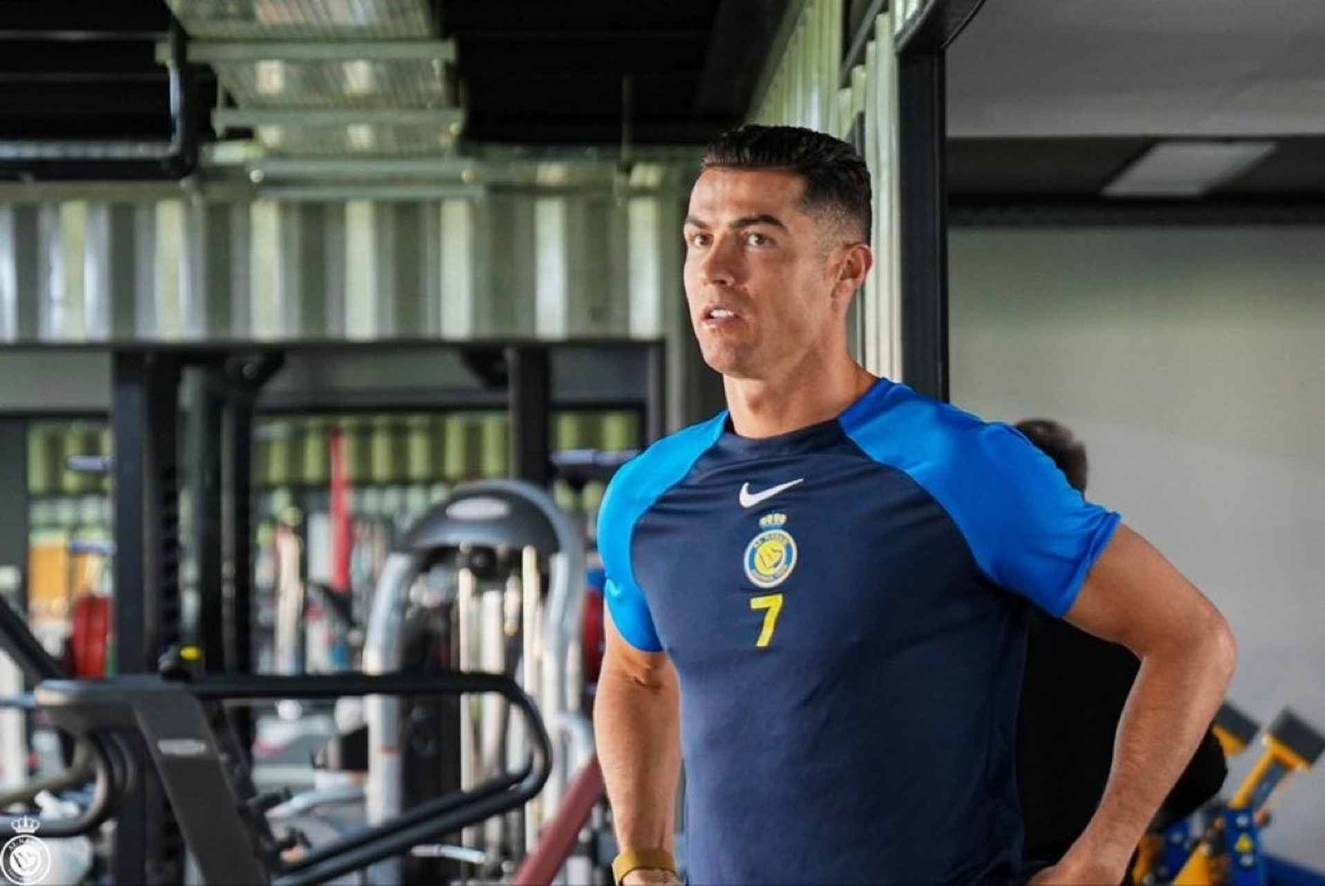 C罗重返赛场,反败为胜首场状态出色,利物浦观众沸腾!的简单介绍 C罗重返赛场,反败为胜首场状态出色,利物浦观众沸腾!的简单介绍