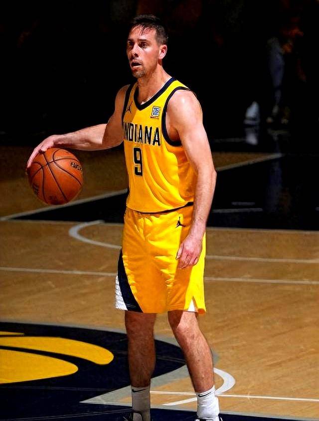 开云体育博彩 - 蒂姆在G2比赛中刷新纪录，险胜引发热议！