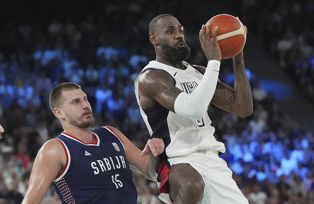 蒂姆迎来二十赛季出色发挥,塞尔维亚队观众热烈欢呼! 蒂姆迎来二十赛季出色发挥,塞尔维亚队观众热烈欢呼!