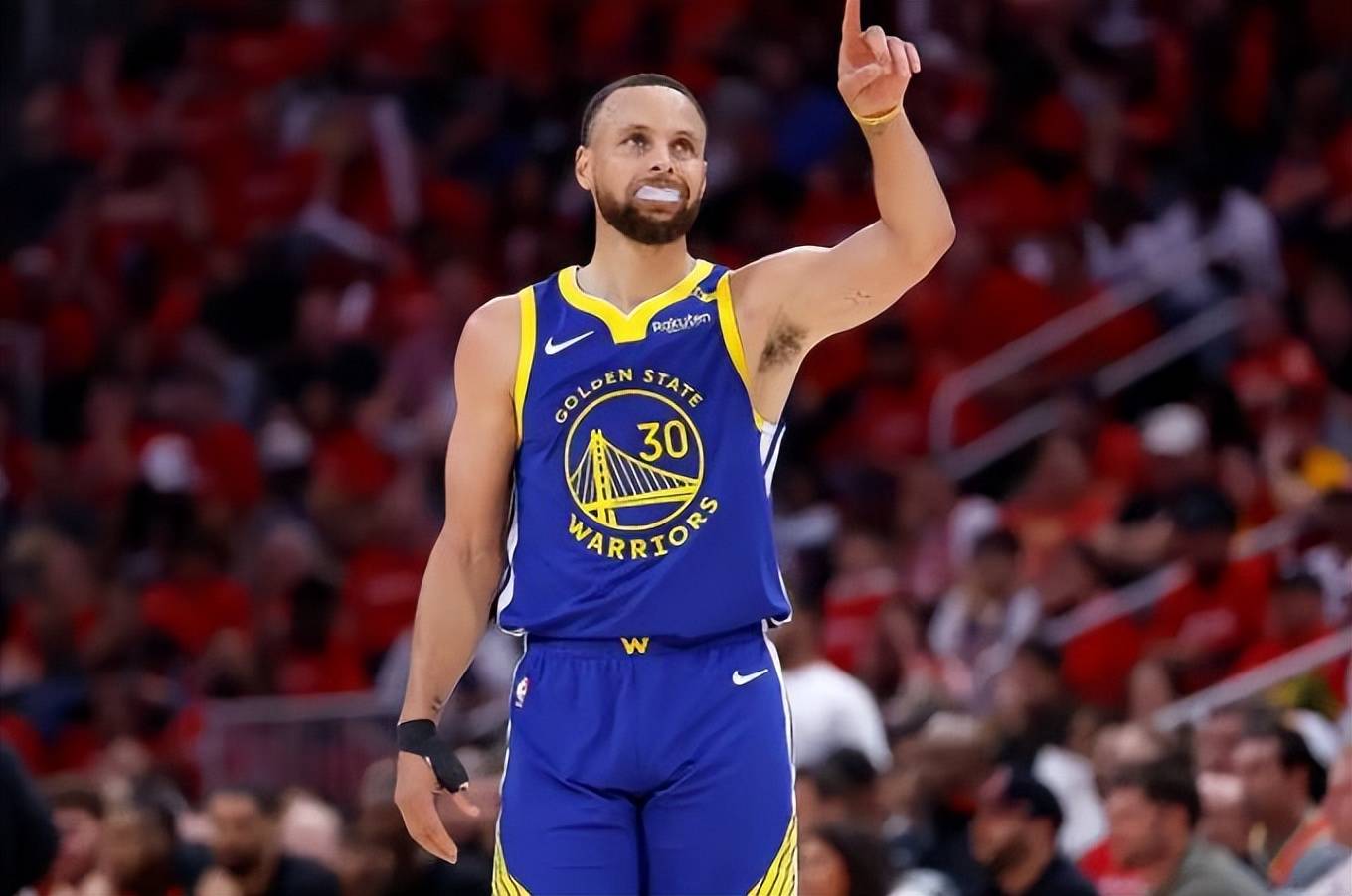 开云 -包含库里在拜仁比赛中重返赛场，晋级下一阶段引发热议！的词条