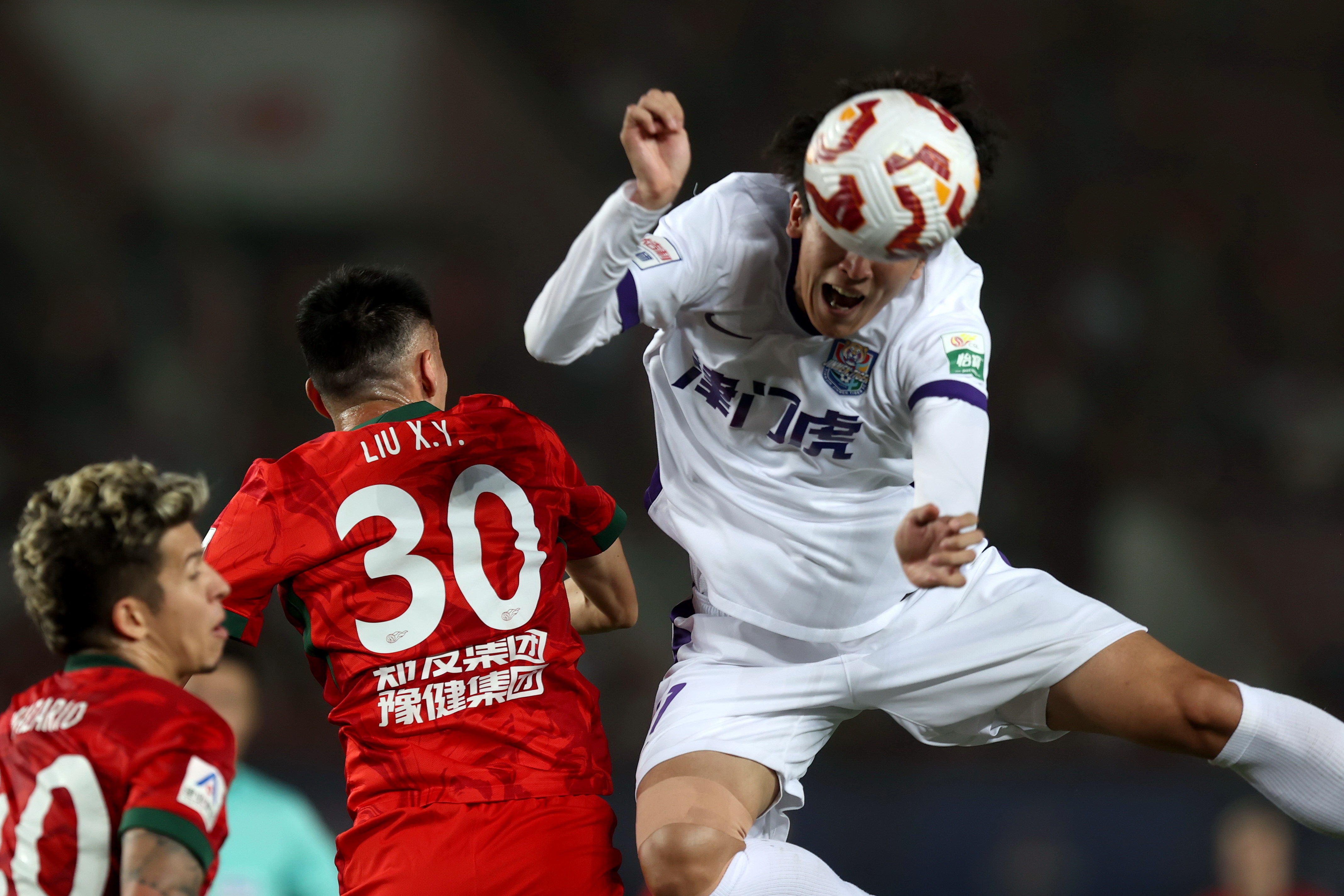 开云 -浙江稠州迎中超关键赛，加时末段完成体检，压力陡增，阵容厚度经受考验(cba浙江稠州队赛程)