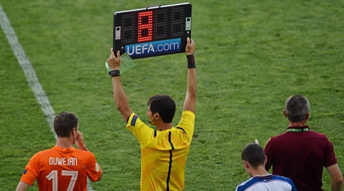 包含加时末段山东泰山调整名单以备欧联;单刀错失环节打磨;底气十足;赛程密集仍需轮换的词条 包含加时末段山东泰山调整名单以备欧联;单刀错失环节打磨;底气十足;赛程密集仍需轮换的词条