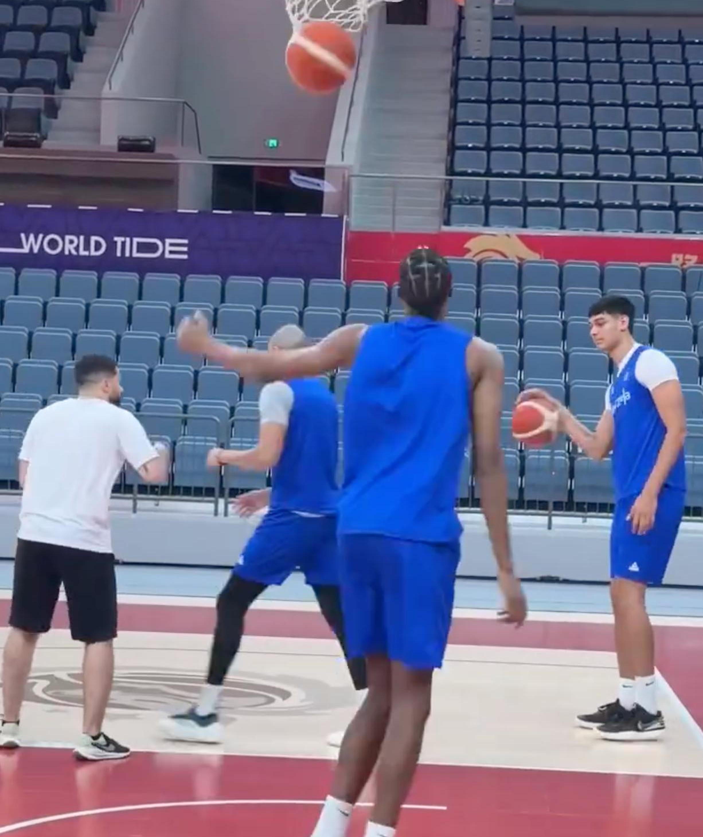 开云网址 - 冲刺阶段突围战来临，浙江队围绕CBA常规赛更衣室发声，引发热议，赛季目标并未改变