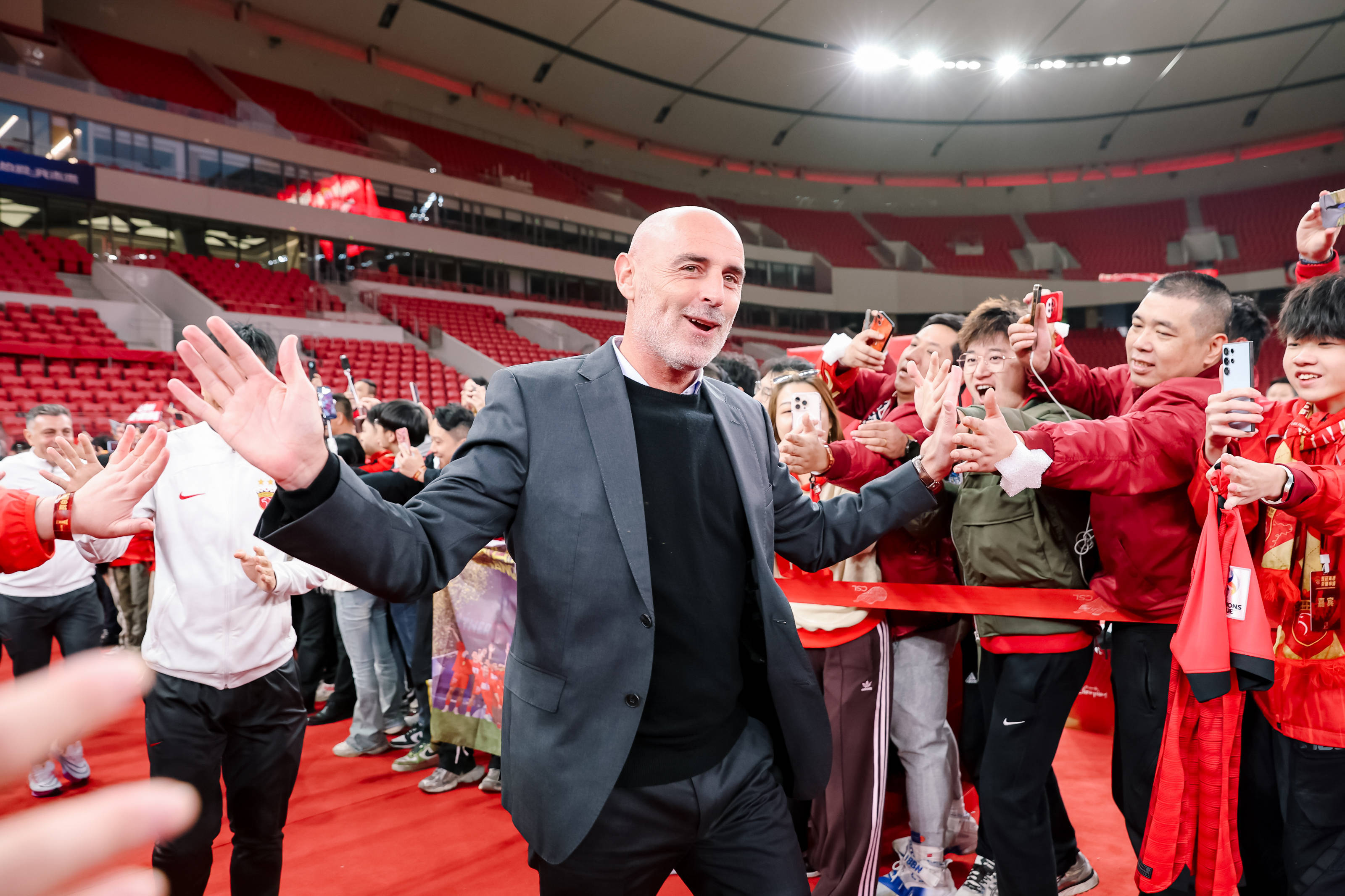 关于上海海港发布备战花絮，转会期主帅复盘，欧联任务艰巨，控场能力受关注的信息-开云体育博彩